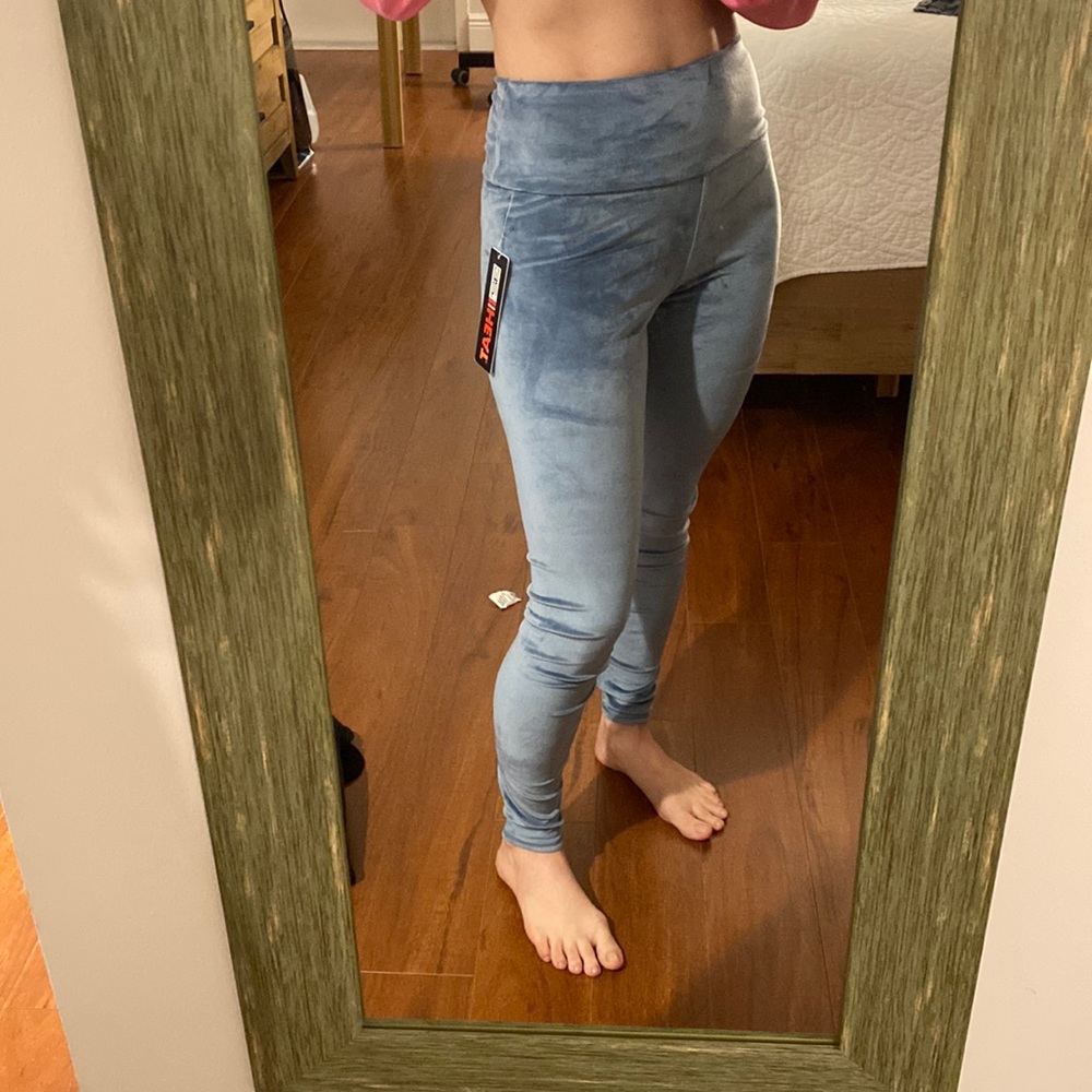WOMEN'S SOFT VELOUR LEGGING